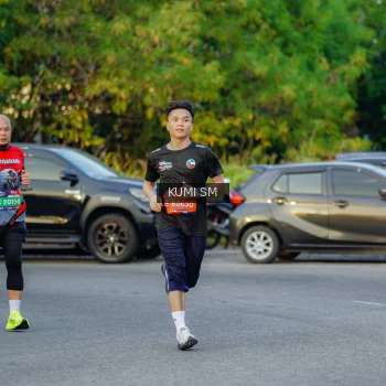 Runner Photo 3799343