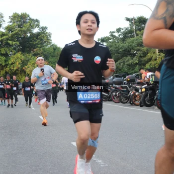Runner Photo 3799350