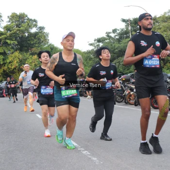Runner Photo 3799379