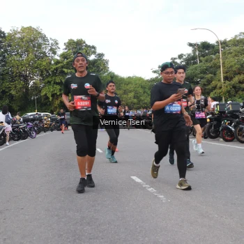 Runner Photo 3799417