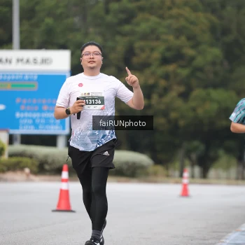 Runner Photo 3799476