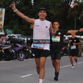 Runner Photo 3799596