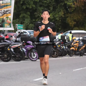 Runner Photo 3799662