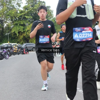 Runner Photo 3799674