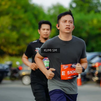 Runner Photo 3799732