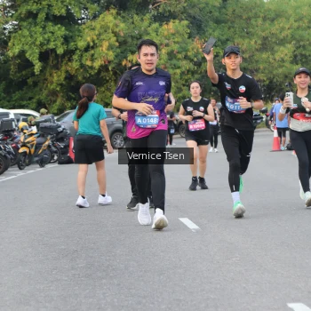Runner Photo 3799734