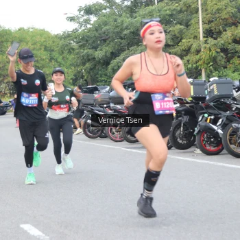Runner Photo 3799736