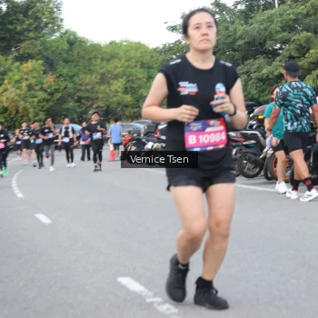 Runner Photo 3799816