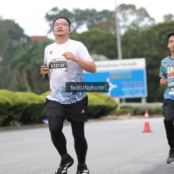 Runner Photo 3799867