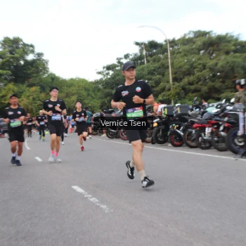 Runner Photo 3799944
