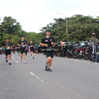 Runner Photo 3799957