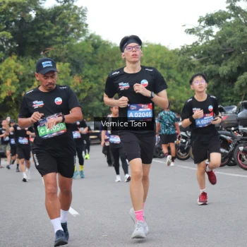 Runner Photo 3799977