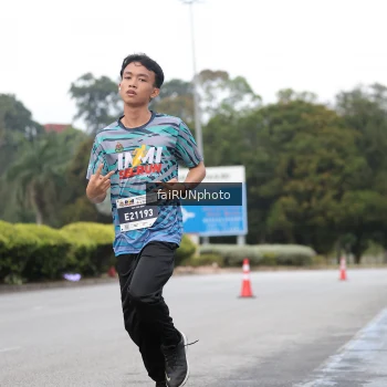 Runner Photo 3799992