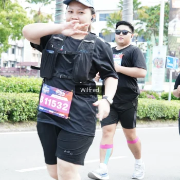 Runner Photo 3800006