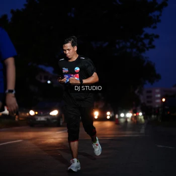 Runner Photo 3800036