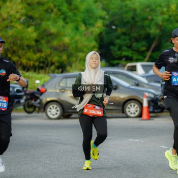 Runner Photo 3800053