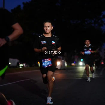 Runner Photo 3800075