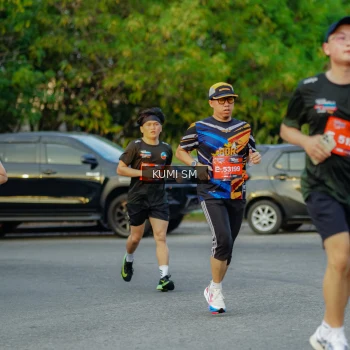 Runner Photo 3800130