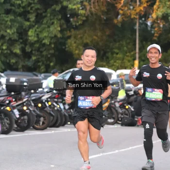 Runner Photo 3800133
