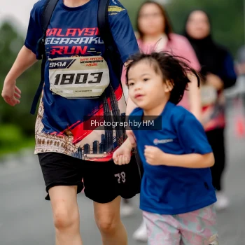 Runner Photo 3800172
