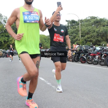 Runner Photo 3800295