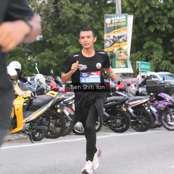 Runner Photo 3800298