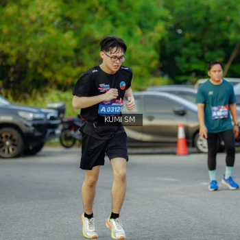 Runner Photo 3800303