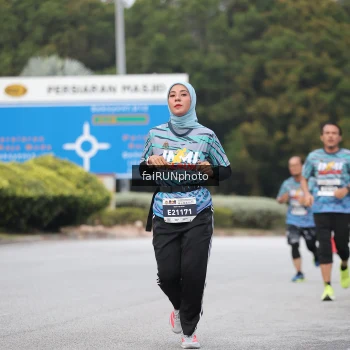 Runner Photo 3800342