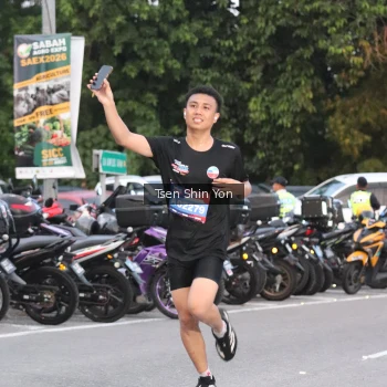 Runner Photo 3800364