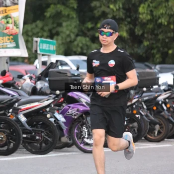 Runner Photo 3800382