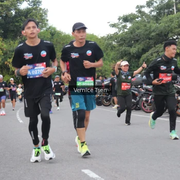 Runner Photo 3800411