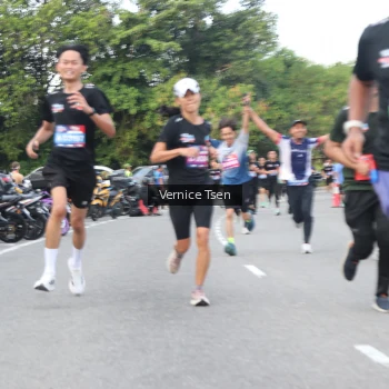 Runner Photo 3800432