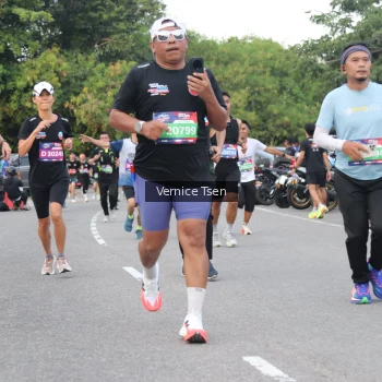 Runner Photo 3800433