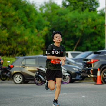 Runner Photo 3800435
