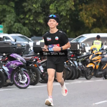 Runner Photo 3800495