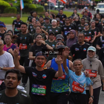 Runner Photo 3800546