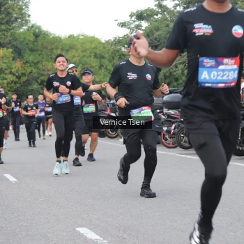 Runner Photo 3800623