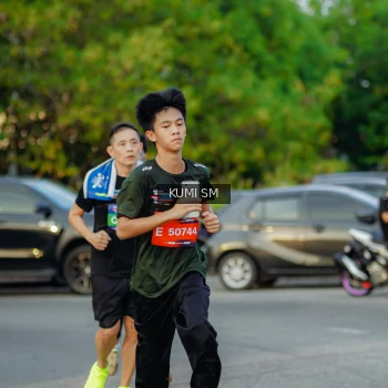 Runner Photo 3800628