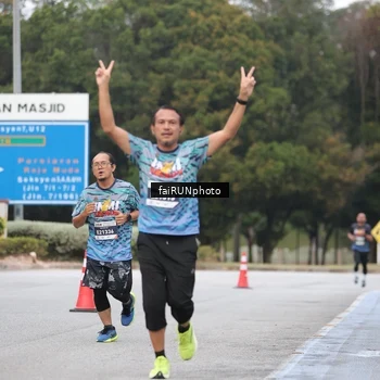 Runner Photo 3800658