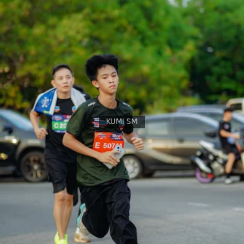 Runner Photo 3800659