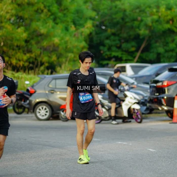 Runner Photo 3800690
