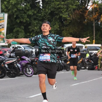 Runner Photo 3800711