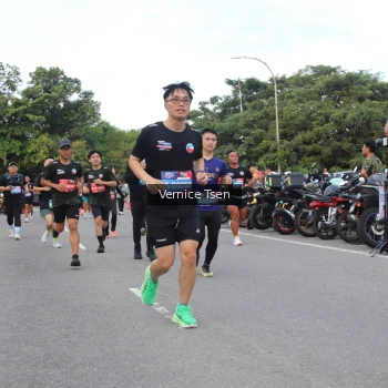 Runner Photo 3800721