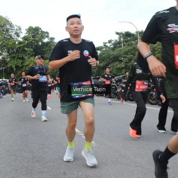 Runner Photo 3800788