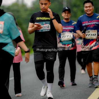 Runner Photo 3800865