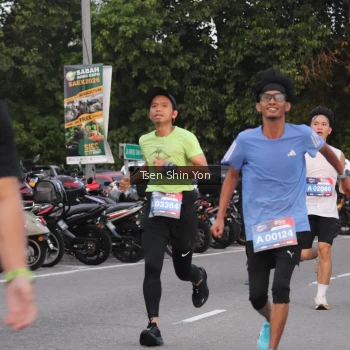 Runner Photo 3800884