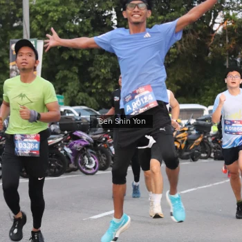 Runner Photo 3800888