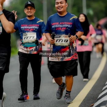 Runner Photo 3800908