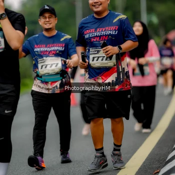 Runner Photo 3800912