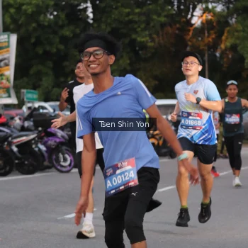 Runner Photo 3800944